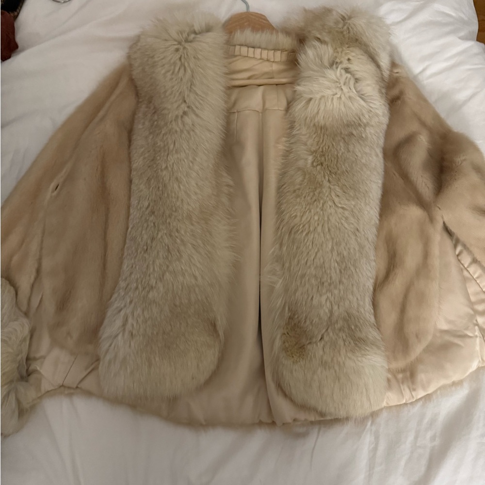 Authentic vintage beige fox stole